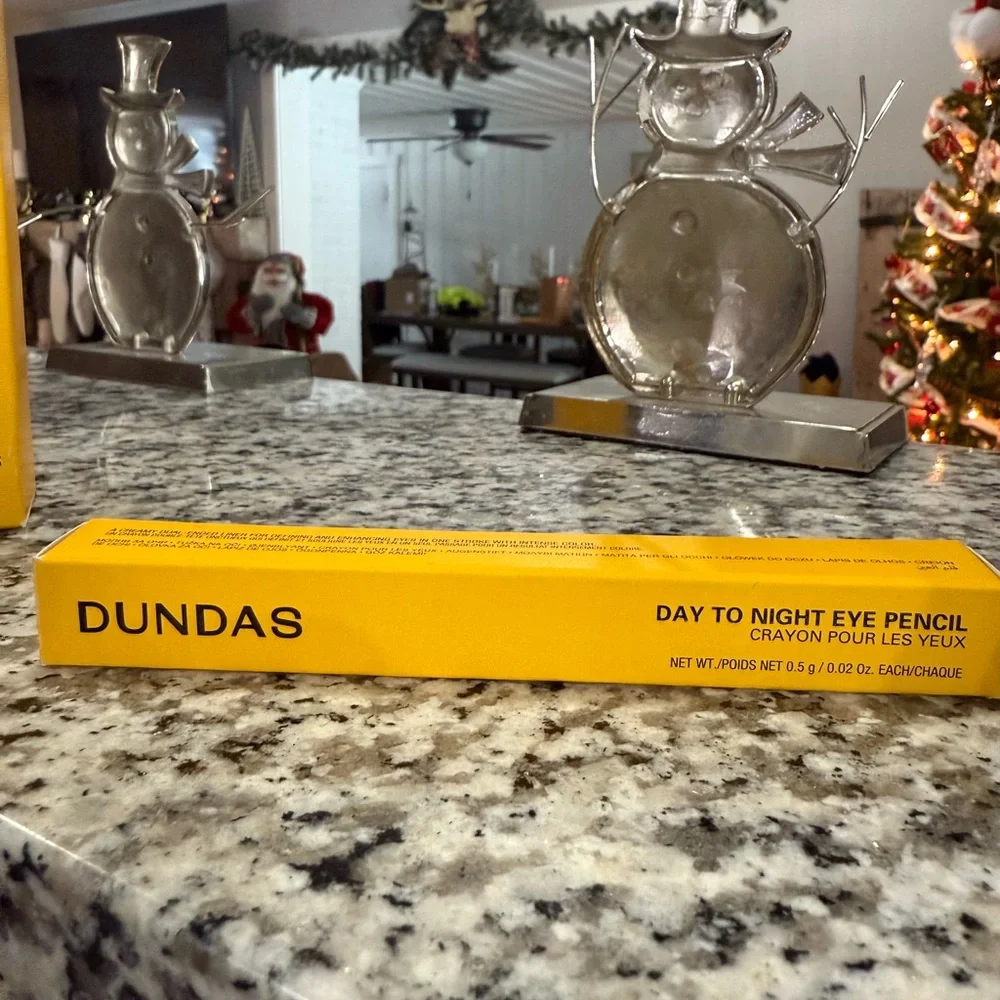 DUNDAS Day and Night Eye Pencil